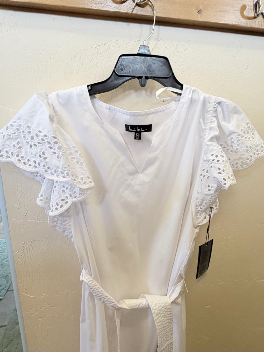 Nicole Miller NWT Brilliant White Eyelet Sleeve Midi Dress L $169